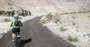 Cycling in Nubra Valley